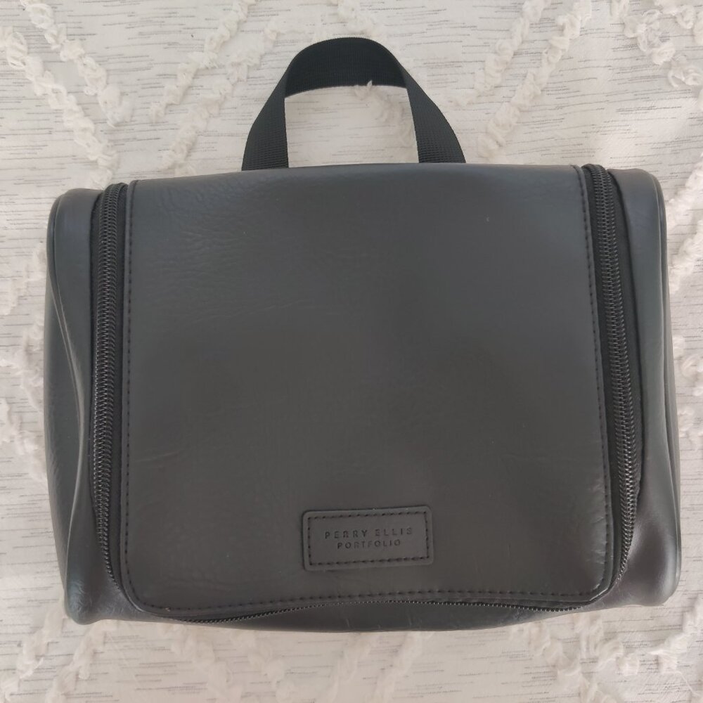 Perry Ellis Men's Hanging Bag Black